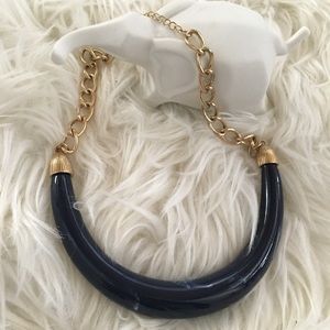 Color block necklace